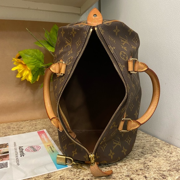 Louis Vuitton Speedy 30 - Picture 10 of 16